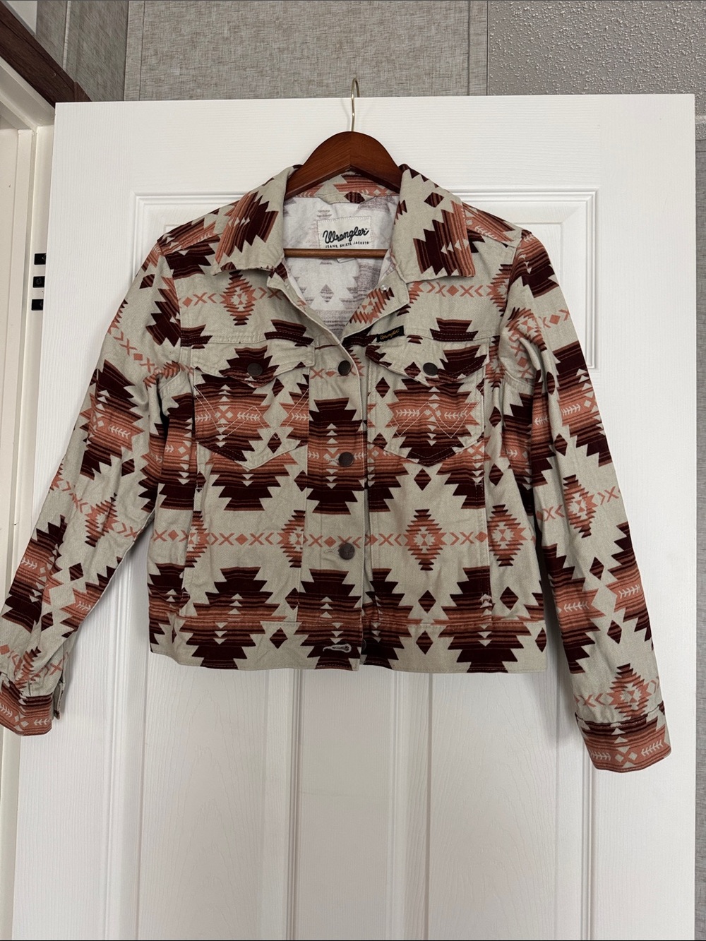 Wrangler Cream Jacket with Brown & Rust Southwestern Print
